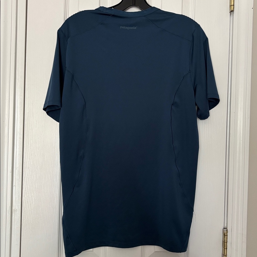 Patagonia Capilene Silkweight Stretch T-Shirt, Medium - Picture 2 of 4
